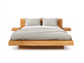 Doppelbett aus Massivholz 220 x 240 x 95 cm - Naturholz - Schwebendes Plattformdesign mit seitlichen Ablageflächen